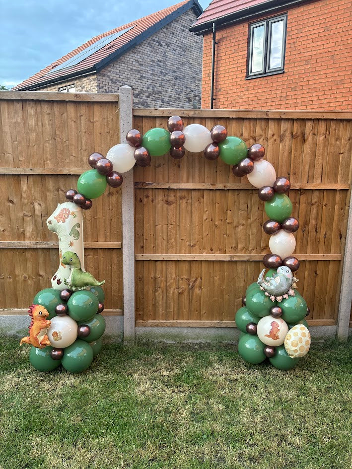 Simple Balloon Arches from